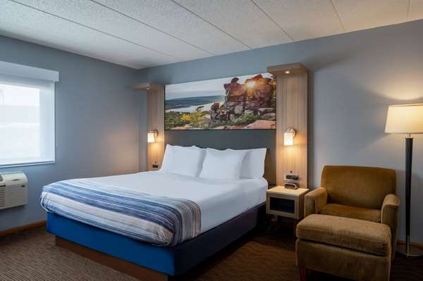1 Queen Bed, Non-Smoking