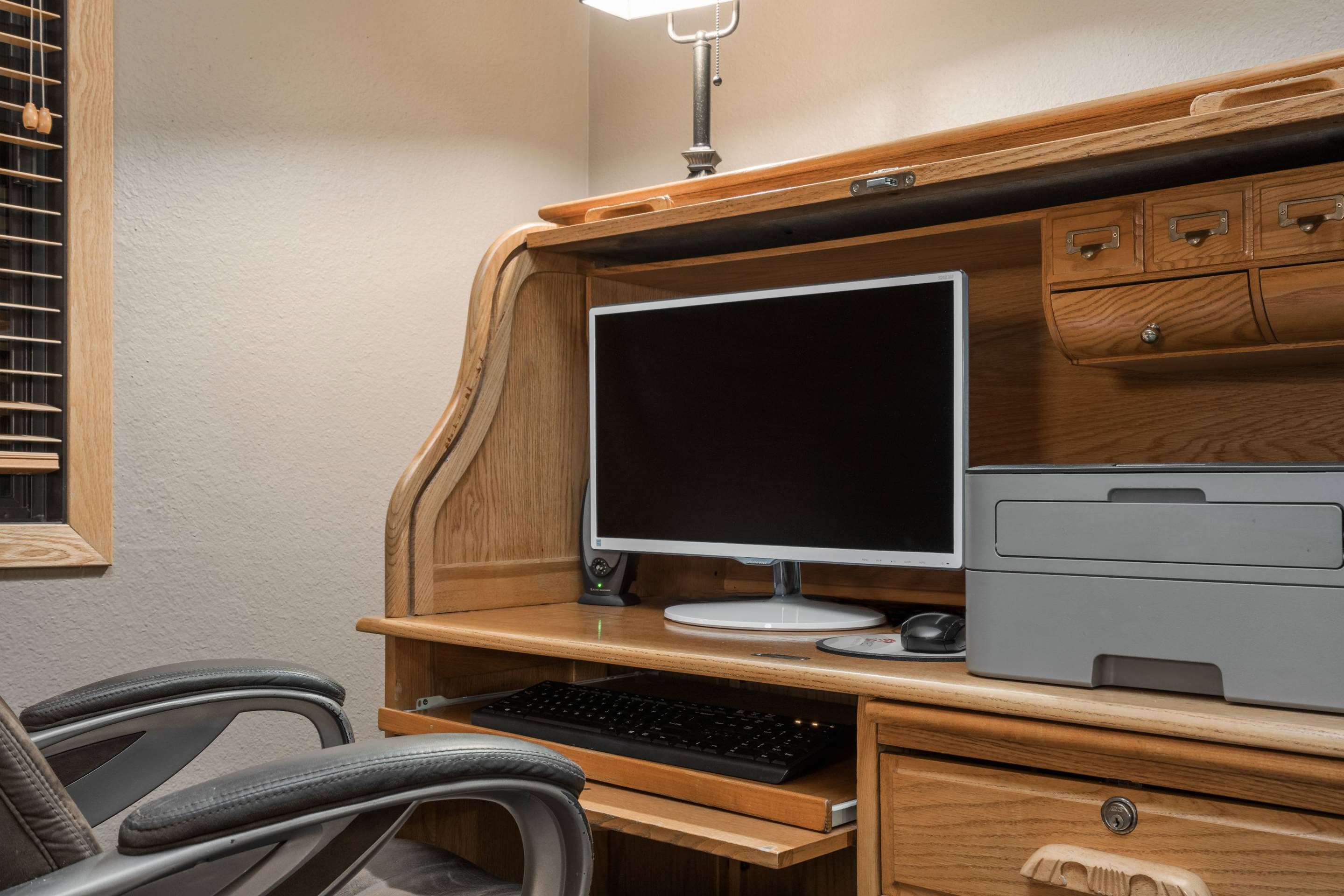 Business Center | AmericInn by Wyndham Detroit Lakes
