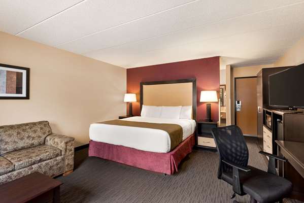 1 King Bed, Suite, Non-Smoking