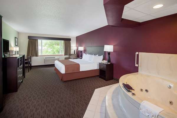 Suite - AmericInn Lodge & Suites Northfield
