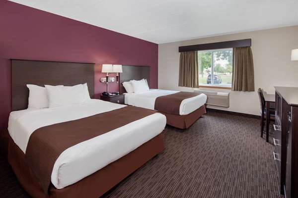 2 Queen Beds, Pet-Friendly, Non-Smoking