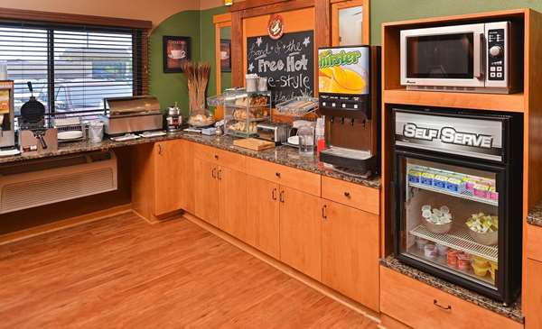  - AmericInn Fergus Falls Conference Center - I-94, Exit 54