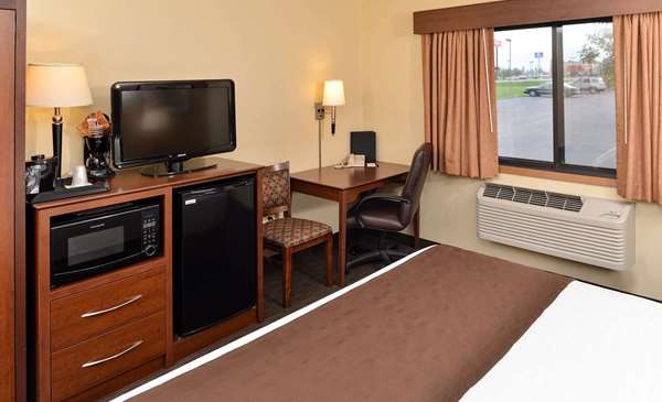  - AmericInn Fergus Falls Conference Center - I-94, Exit 54