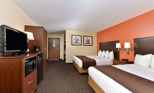  - AmericInn Fergus Falls Conference Center - I-94, Exit 54