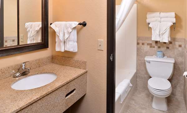  - AmericInn Fergus Falls Conference Center - I-94, Exit 54