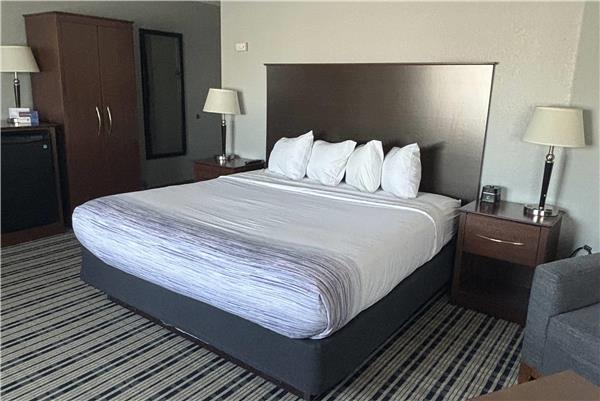 1 King Bed, Studio Superior Suite, Non-Smoking