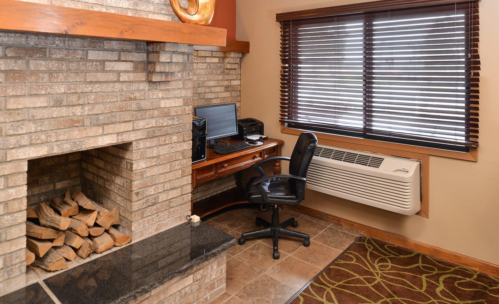Business Center | AmericInn by Wyndham Fergus Falls - Conference Center