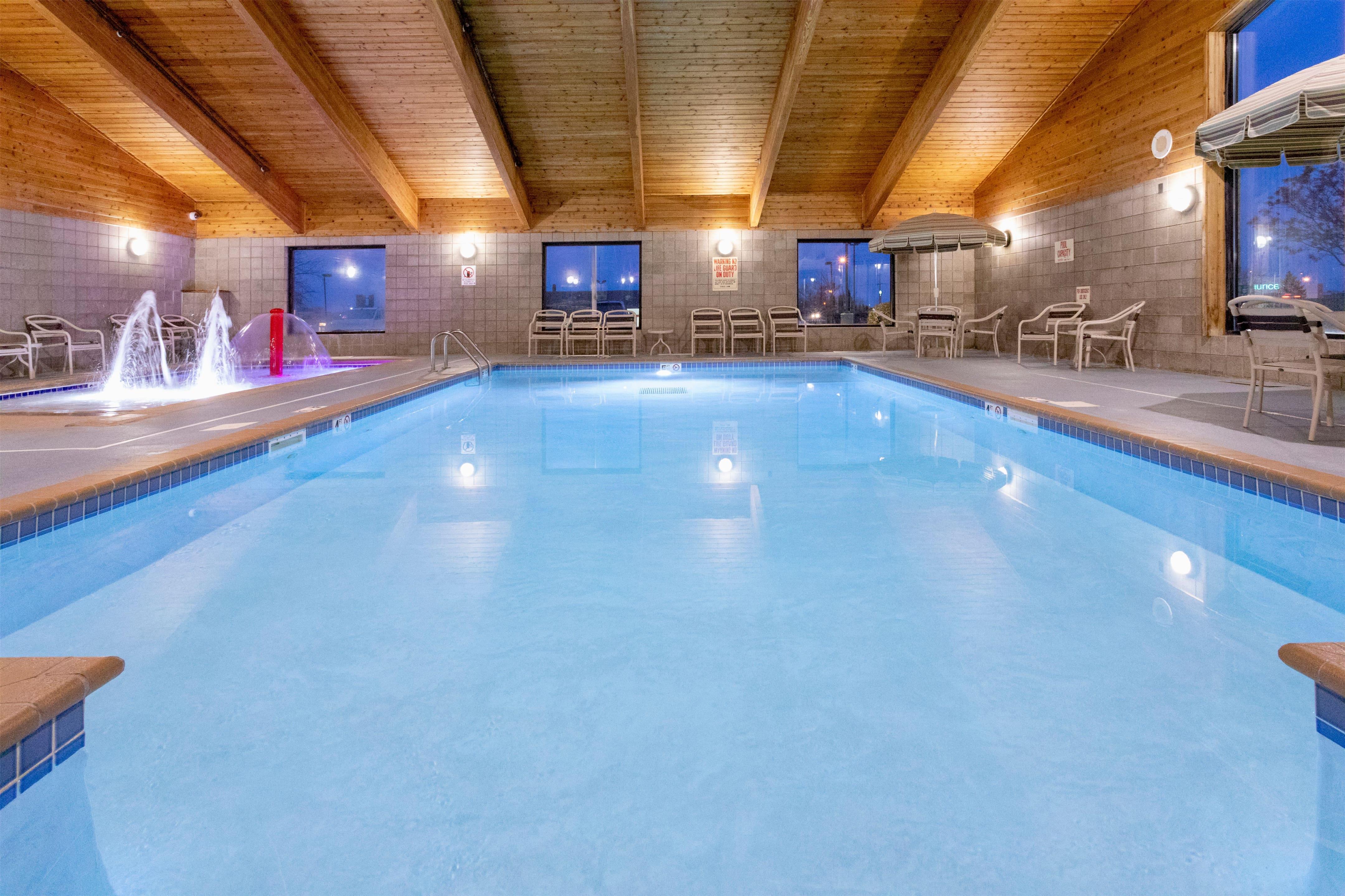 Pool | AmericInn by Wyndham Fergus Falls - Conference Center