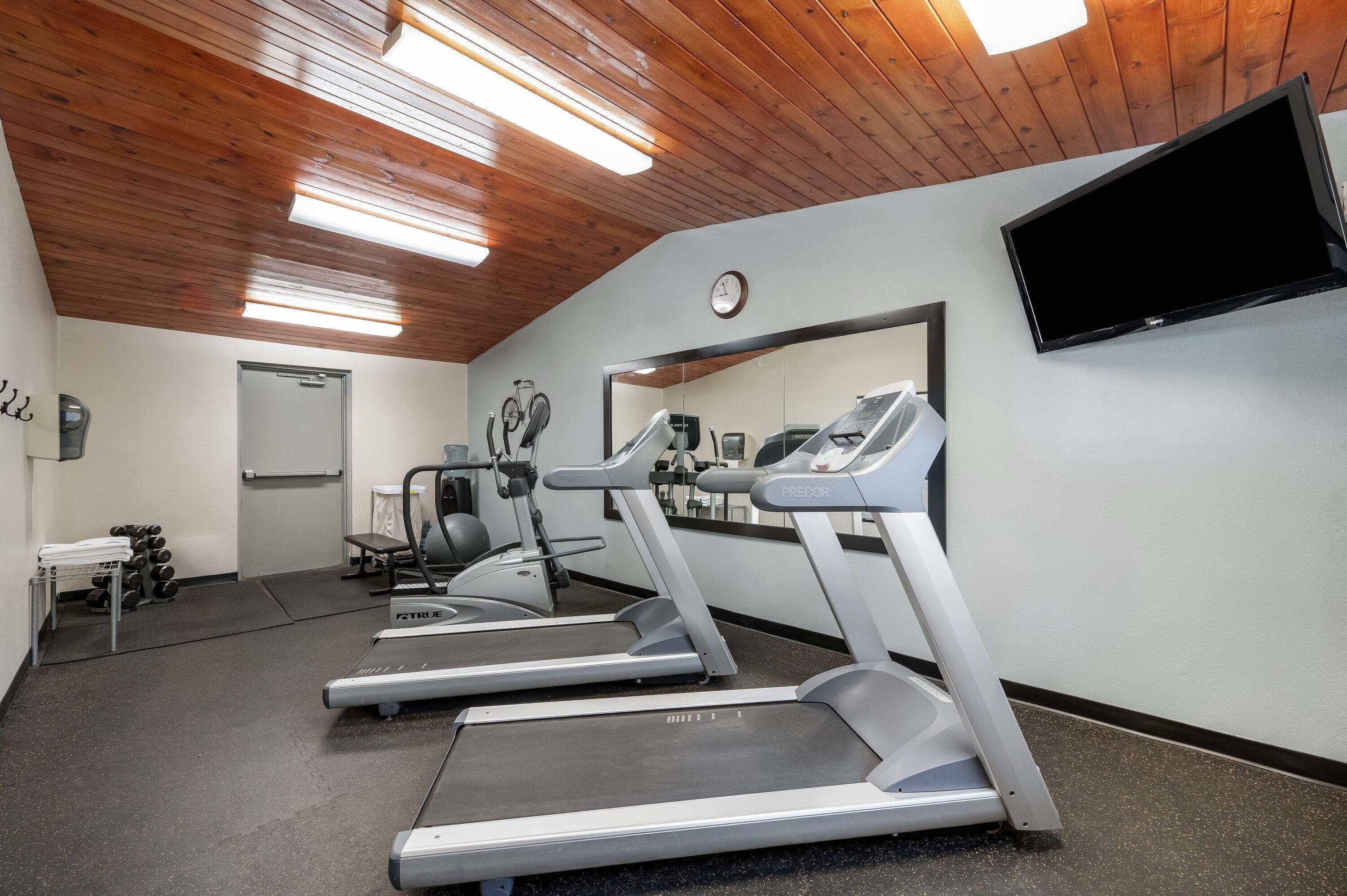 Health club fitness center gym | AmericInn by Wyndham Fergus Falls - Conference Center