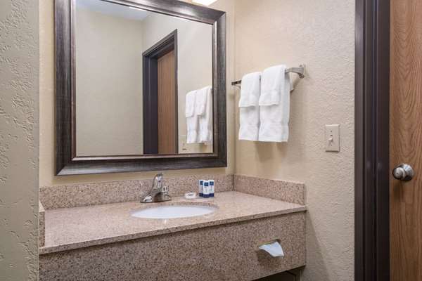  - AmericInn Lodge & Suites West Acres Fargo - I-29, Exit 64
