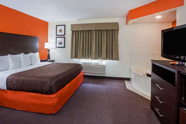 Suite - AmericInn Lodge & Suites Mora