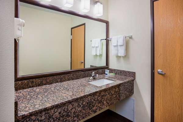  - AmericInn Lodge & Suites Mora