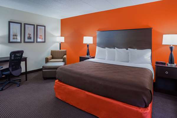 1 King Bed, Suite, Second Floor, Non-Smoking