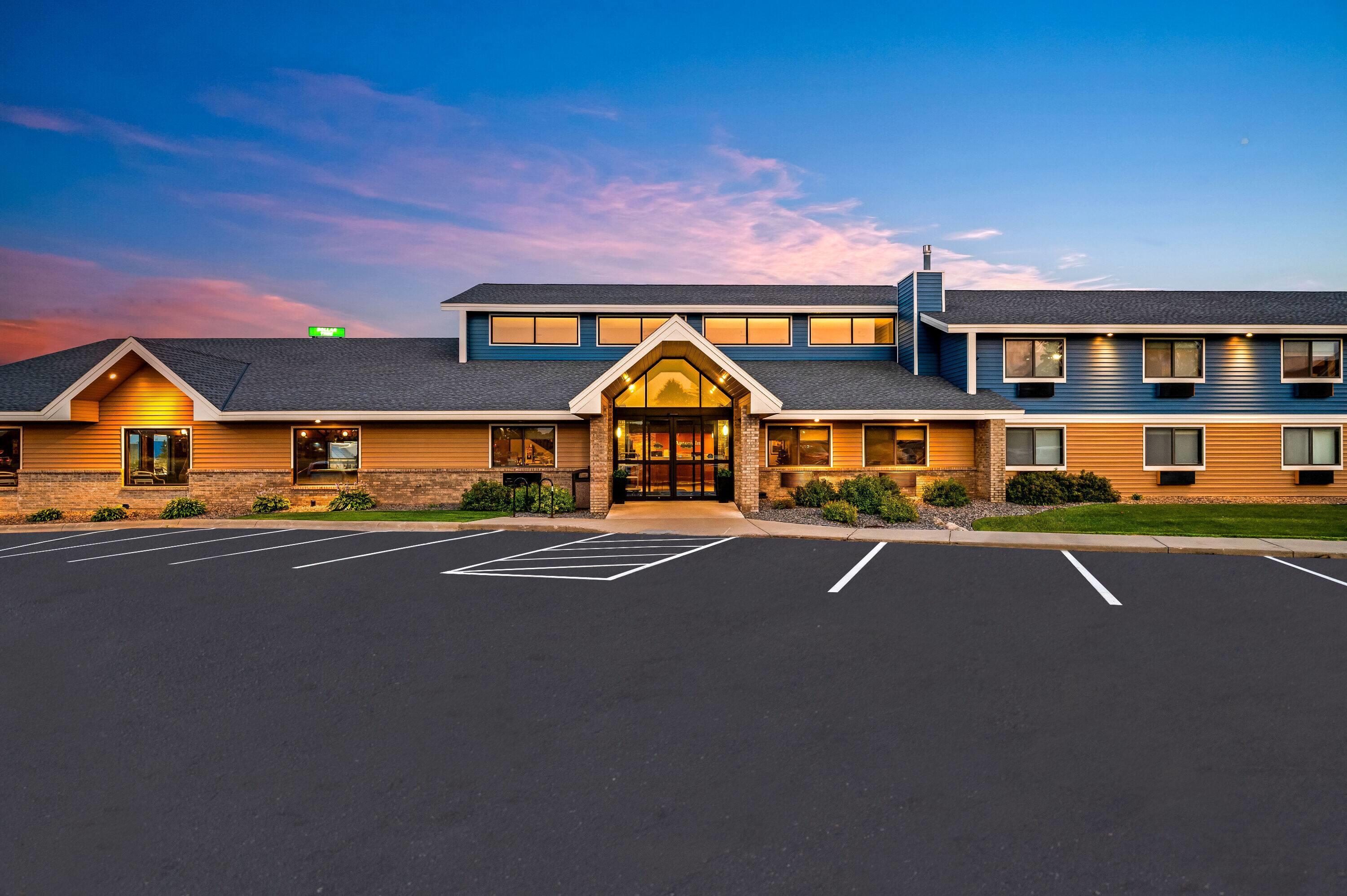 Exterior | AmericInn by Wyndham Sauk Centre