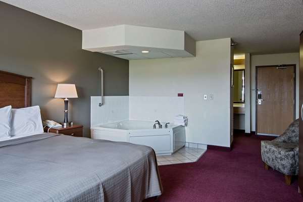  - AmericInn Hotel & Suites Iowa Falls