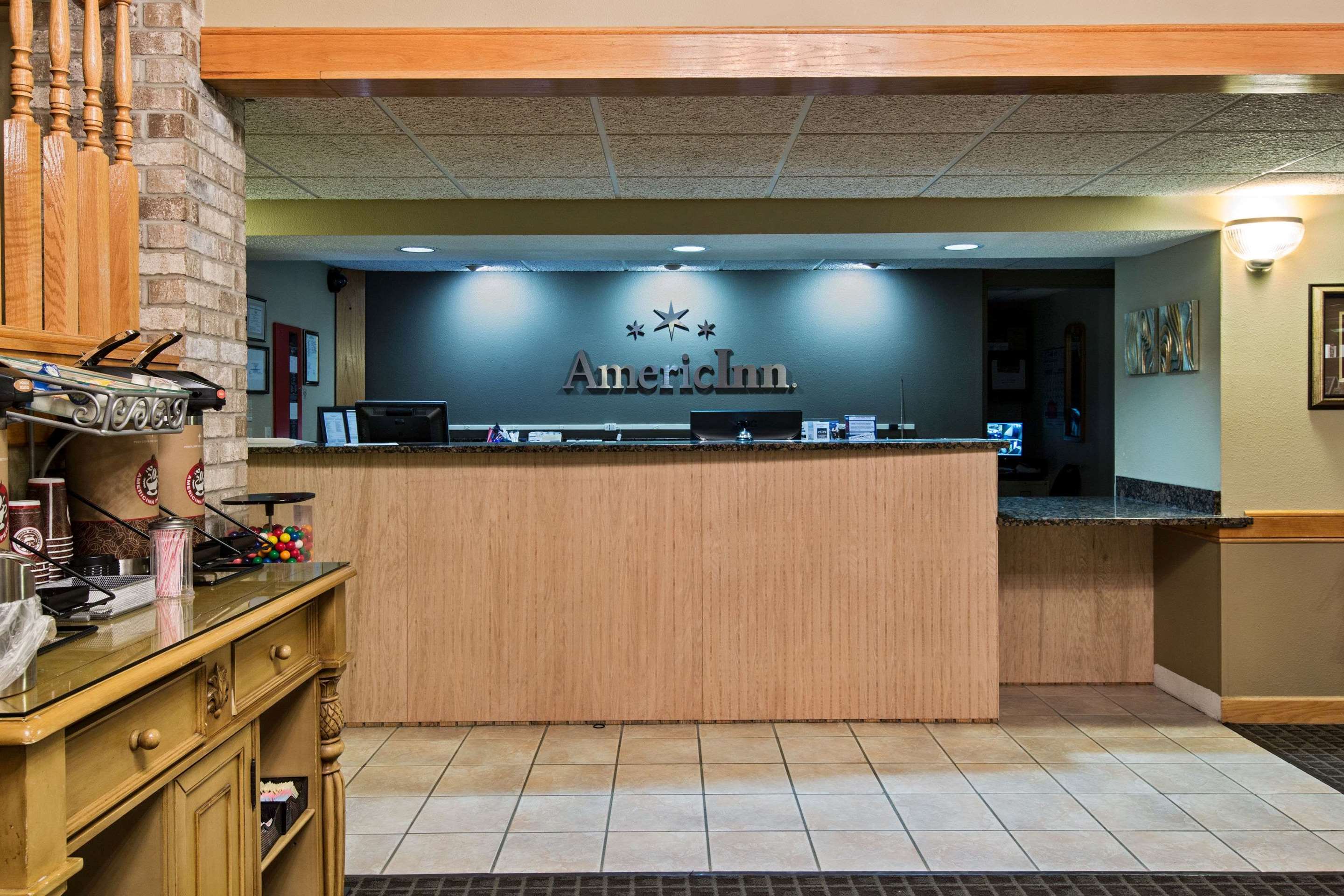Lobby | AmericInn by Wyndham Iowa Falls