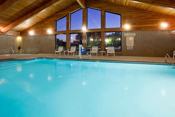 Pool - AmericInn Lodge & Suites Menominee