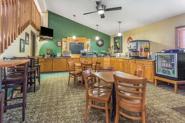  - AmericInn Lodge & Suites Menominee