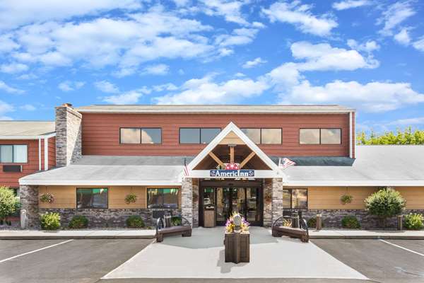 Exterior view - AmericInn Lodge & Suites Menominee