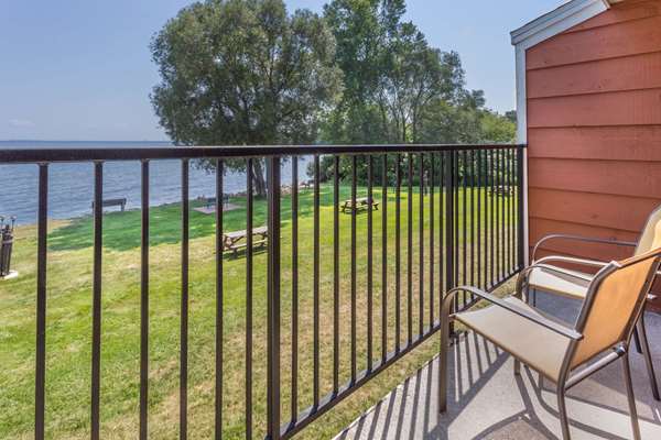  - AmericInn Lodge & Suites Menominee