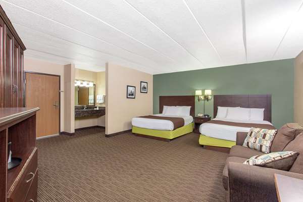  - AmericInn Hotel & Suites West Salem