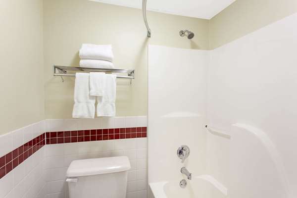  - AmericInn Lodge & Suites St Cloud - I-94, Exit 171
