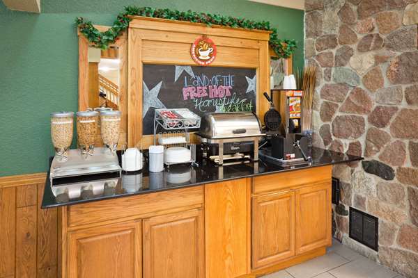  - AmericInn Plover - I-39, Exit 153