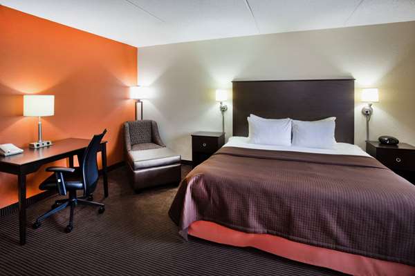 Suite - AmericInn Plover - I-39, Exit 153