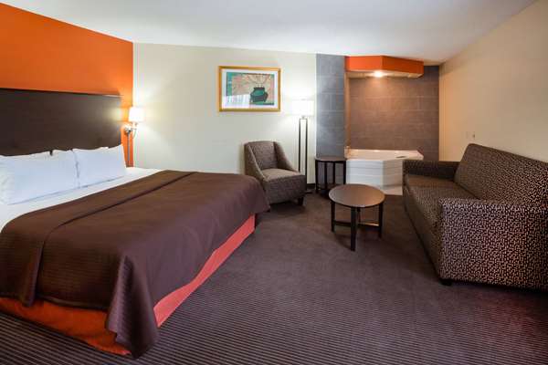 Suite - AmericInn Plover - I-39, Exit 153
