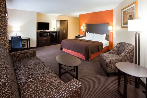 Suite - AmericInn Plover - I-39, Exit 153