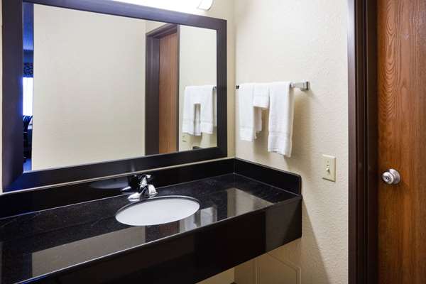  - AmericInn Plover - I-39, Exit 153