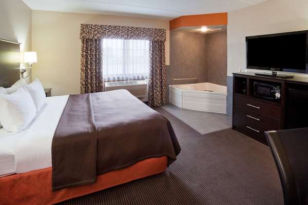 Suite - AmericInn Plover - I-39, Exit 153