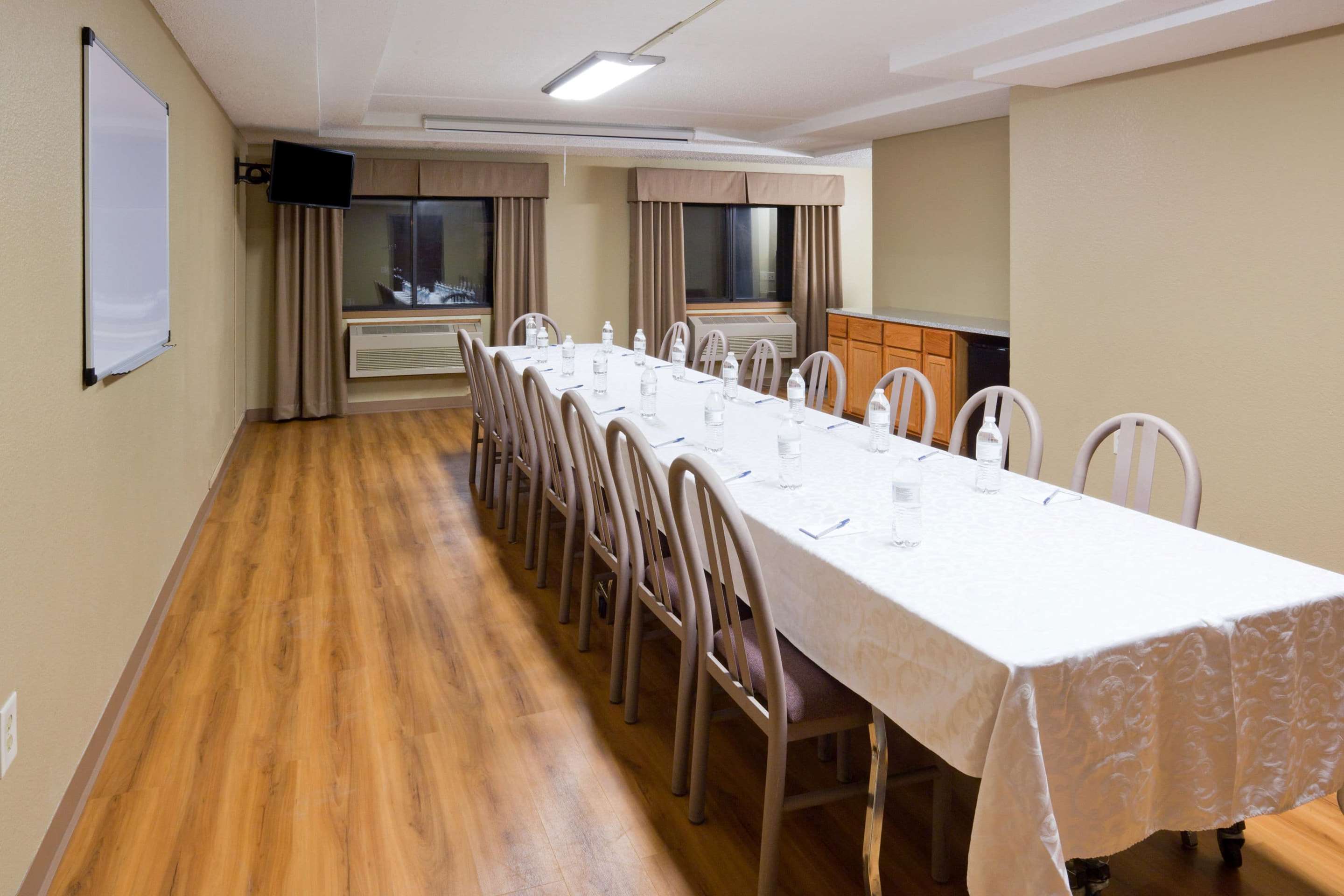 Meeting Room | AmericInn by Wyndham Plover Stevens Point