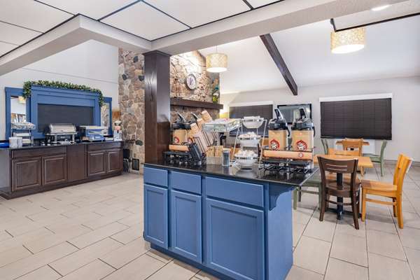  - AmericInn Plover - I-39, Exit 153