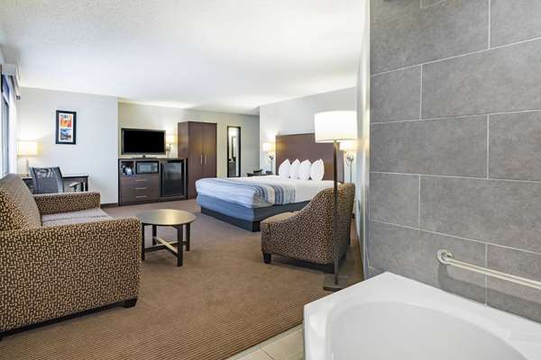  - AmericInn Plover - I-39, Exit 153