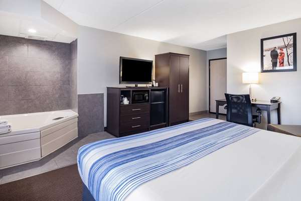  - AmericInn Plover - I-39, Exit 153