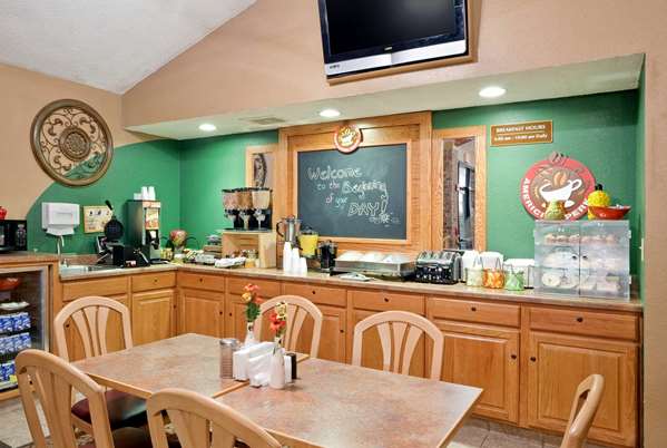  - AmericInn Lodge & Suites Grimes