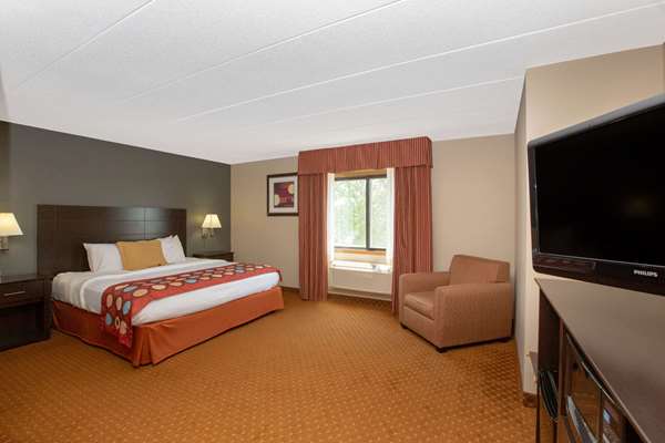  - AmericInn Coralville - I-80, Exit 240