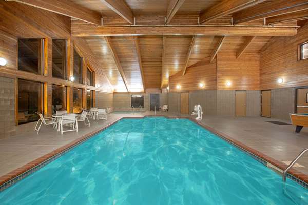 Pool - AmericInn Coralville - I-80, Exit 240