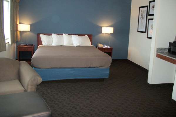  - AmericInn Lodge & Suites Beulah - I-94, Exit 110