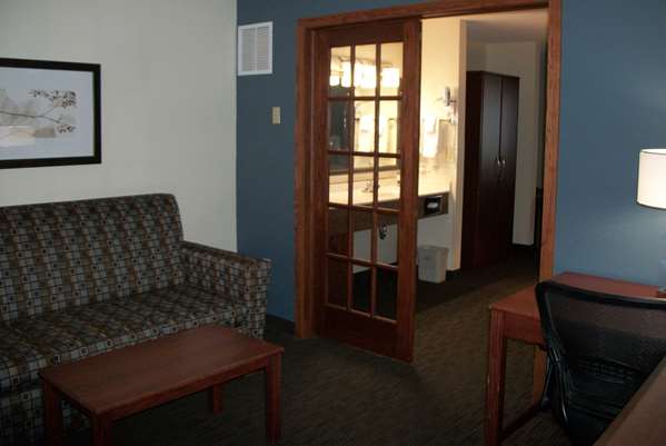 - AmericInn Lodge & Suites Beulah - I-94, Exit 110