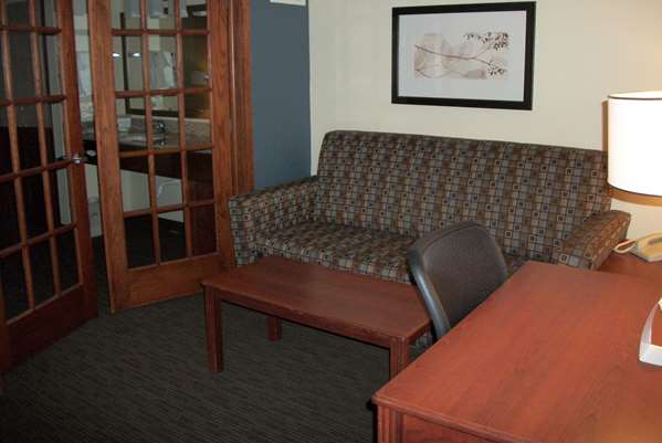  - AmericInn Lodge & Suites Beulah - I-94, Exit 110