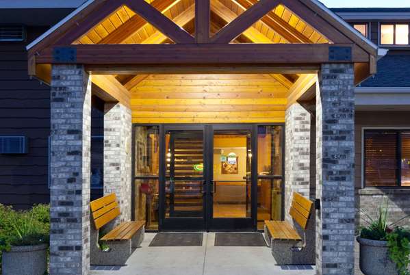 Exterior view - AmericInn Lodge & Suites Roseau