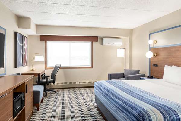  - AmericInn Lodge & Suites Roseau