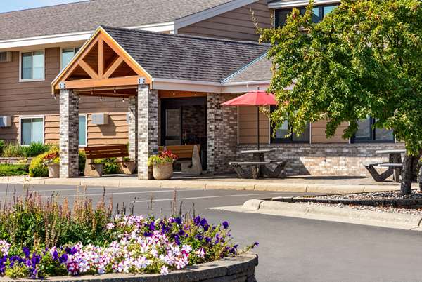 Exterior view - AmericInn Lodge & Suites Roseau