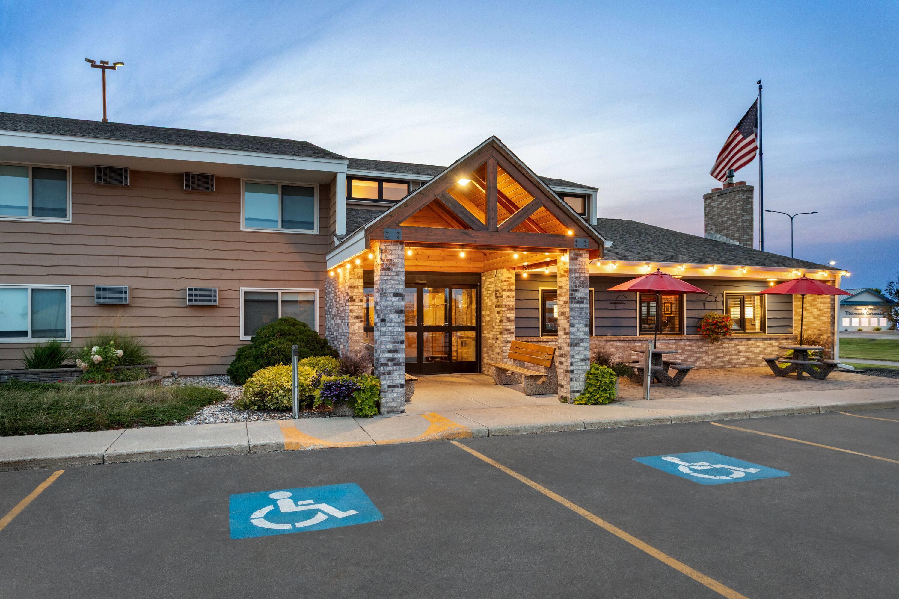 Exterior | AmericInn by Wyndham Roseau