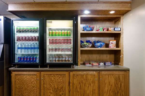  - AmericInn Lodge & Suites Tomah - I-94, Exit 143