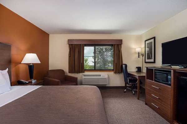  - AmericInn Lodge & Suites Tomah - I-94, Exit 143