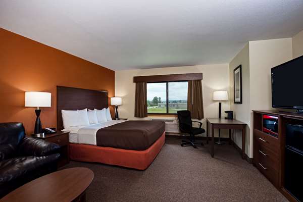  - AmericInn Lodge & Suites Tomah - I-94, Exit 143