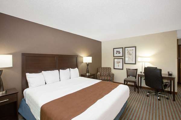  - AmericInn Lodge & Suites North Lincoln - I-80, Exit 403